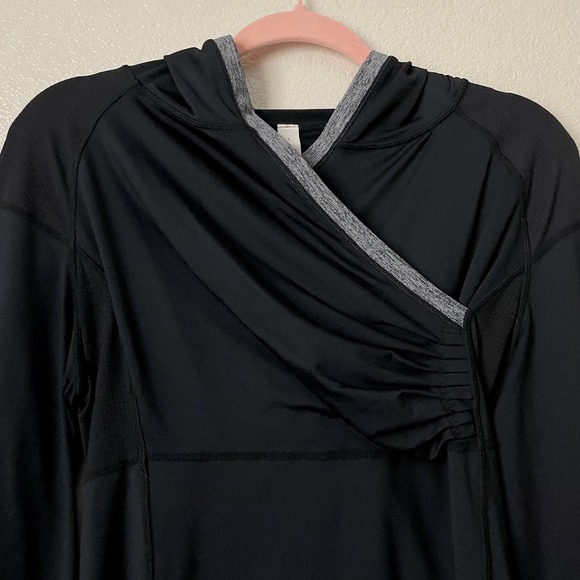 Lululemon Hoodie Womens Size 8 Black Gray Run for Your Life Cross Train Pullover - Picture 5 of 13